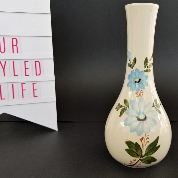 Adorable 8 1/4 Floral Vase Cream with Blue Flowers - Picture 8 of 8